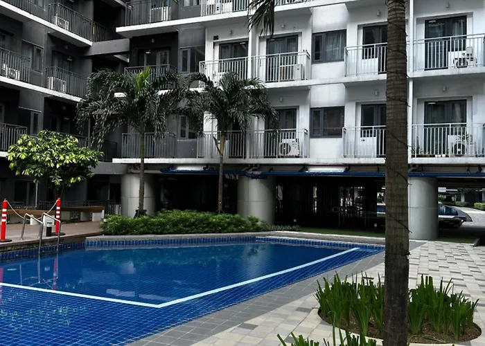 Moa Condotel Shore 3 Near Airport 4*